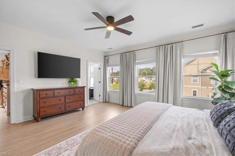 Photo 19 of 49 residential for sale in Chesapeake virginia