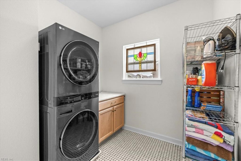 Photo 33 of 49 residential for sale in Chesapeake virginia