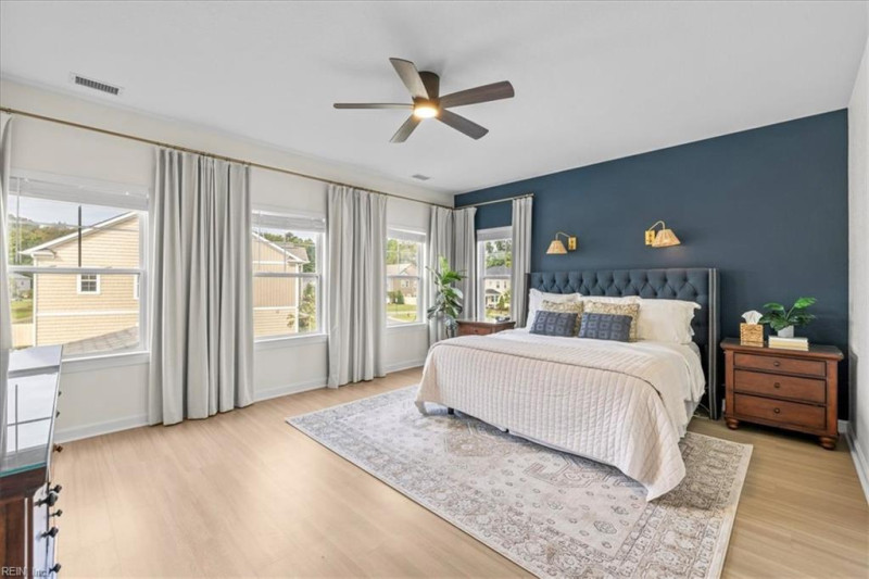 Photo 4 of 49 residential for sale in Chesapeake virginia