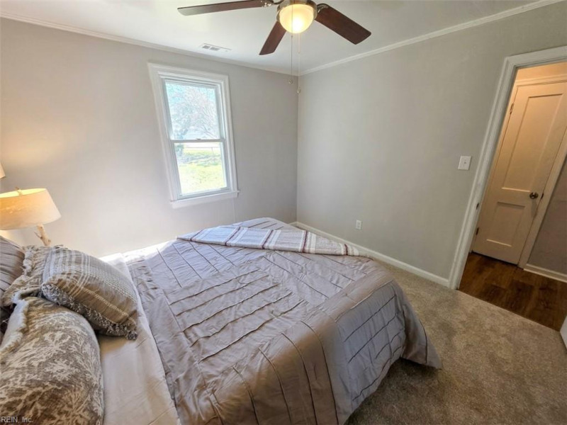Photo 11 of 20 residential for sale in Hampton virginia