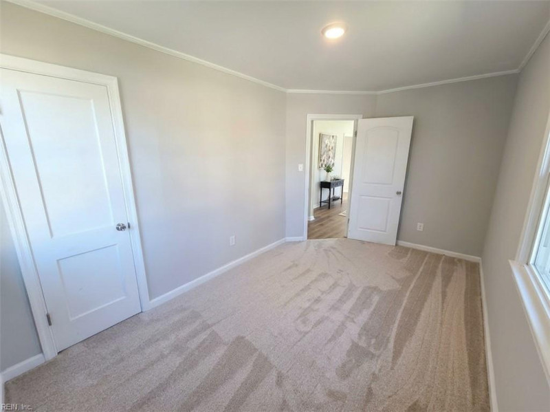 Photo 14 of 20 residential for sale in Hampton virginia