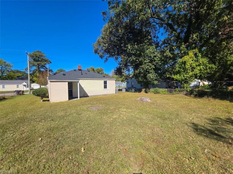 Photo 19 of 20 residential for sale in Hampton virginia