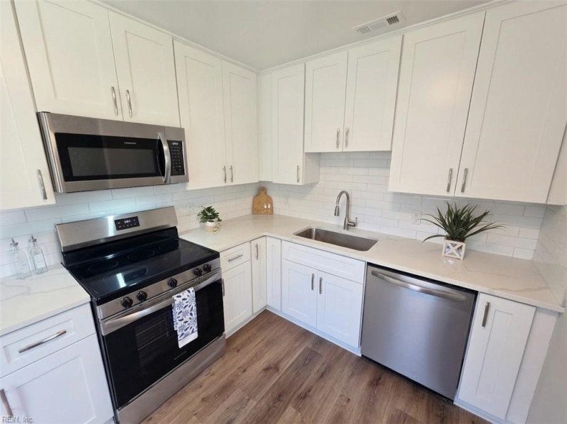 Photo 5 of 20 residential for sale in Hampton virginia