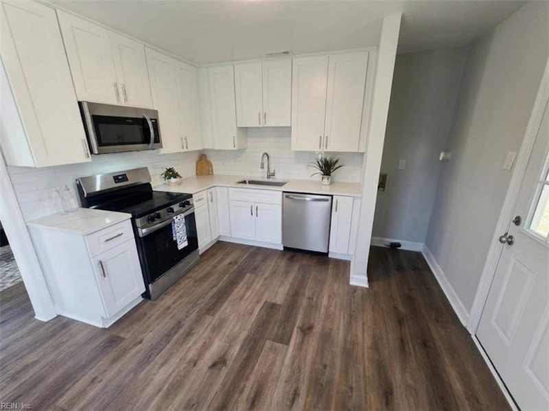 Photo 6 of 20 residential for sale in Hampton virginia