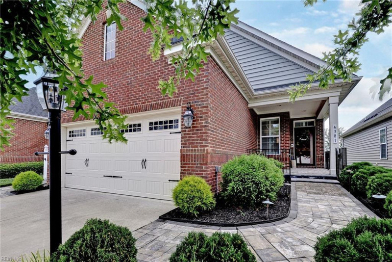 Photo 3 of 47 residential for sale in James City County virginia