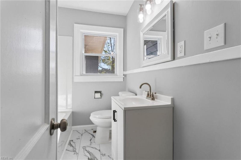 Photo 15 of 49 residential for sale in Hampton virginia