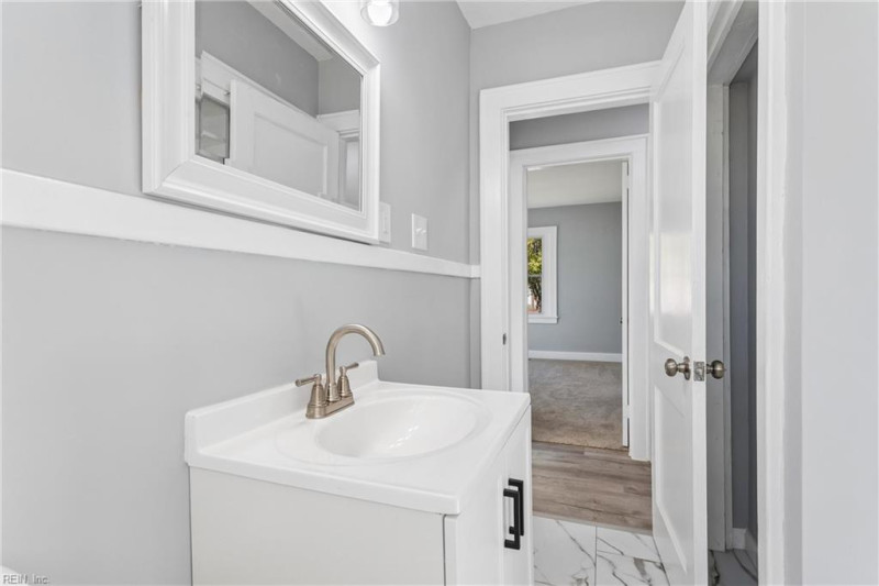 Photo 16 of 49 residential for sale in Hampton virginia