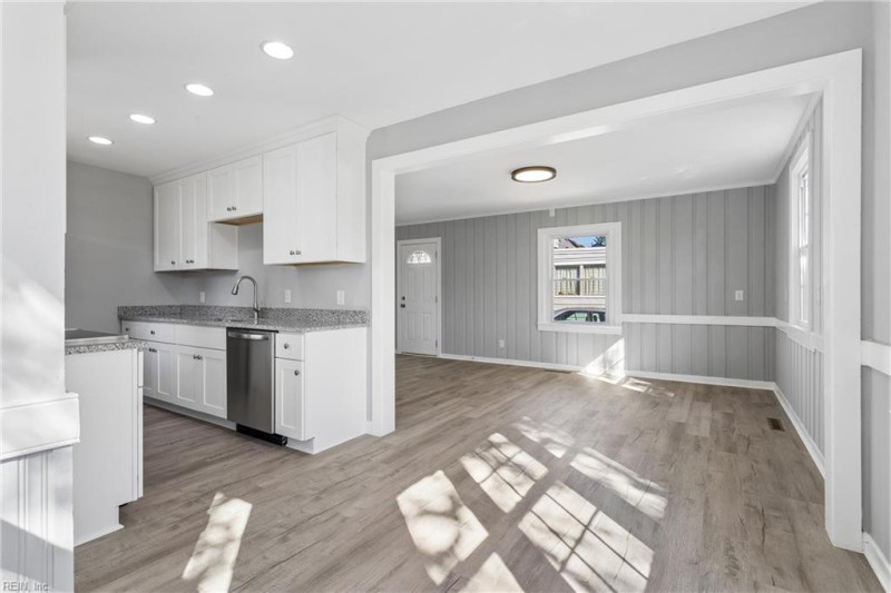 Photo 31 of 49 residential for sale in Hampton virginia