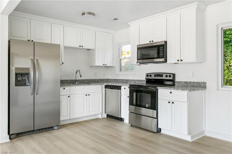 Photo 12 of 28 residential for sale in Hampton virginia