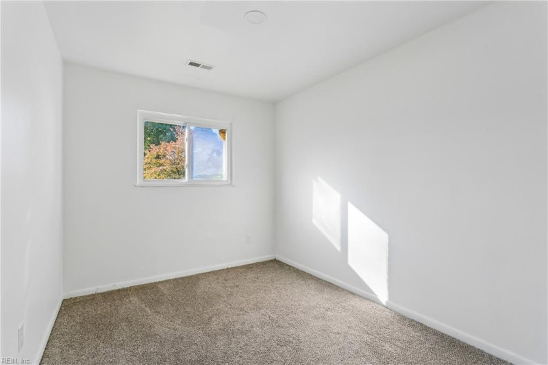 Photo 19 of 28 residential for sale in Hampton virginia