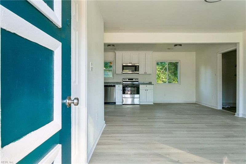 Photo 4 of 28 residential for sale in Hampton virginia