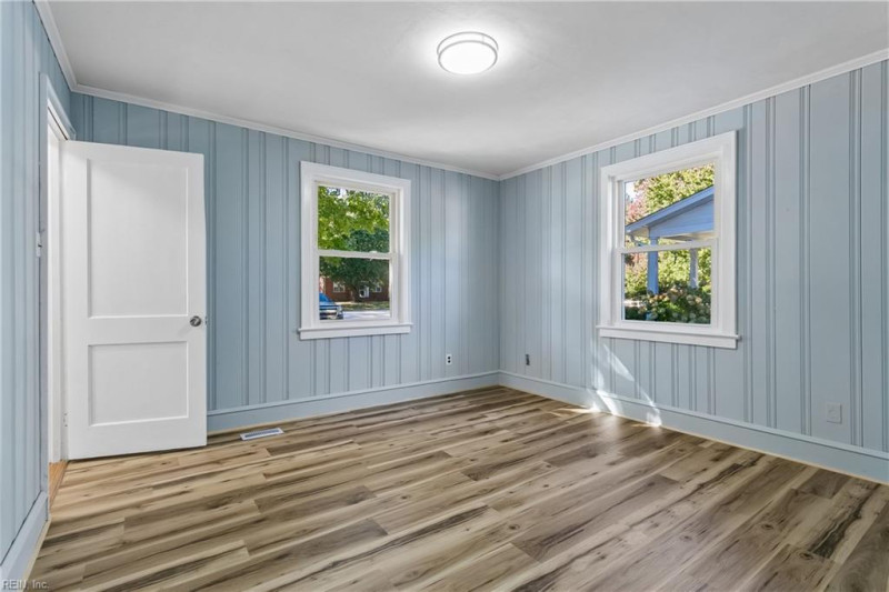 Photo 15 of 45 residential for sale in Hampton virginia