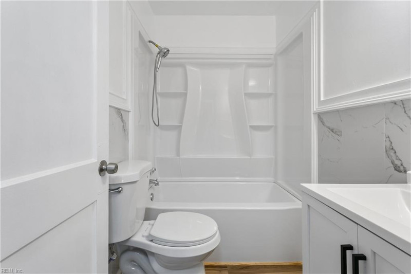 Photo 19 of 45 residential for sale in Hampton virginia