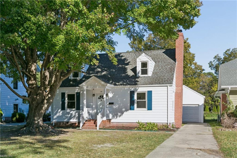 Photo 3 of 45 residential for sale in Hampton virginia
