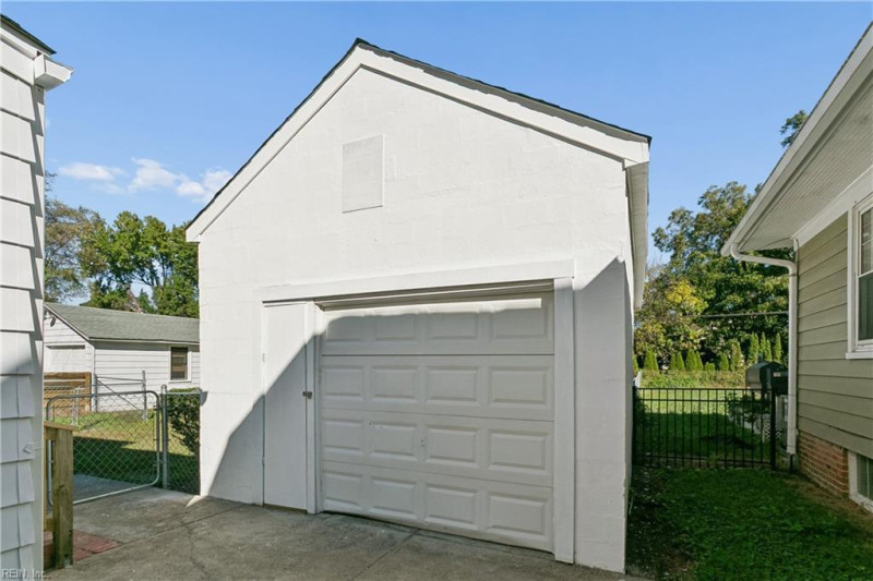 Photo 38 of 45 residential for sale in Hampton virginia