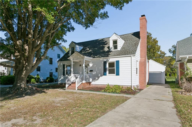 Photo 5 of 45 residential for sale in Hampton virginia