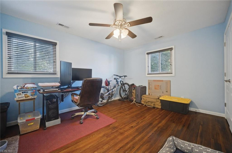 Photo 17 of 30 residential for sale in Norfolk virginia