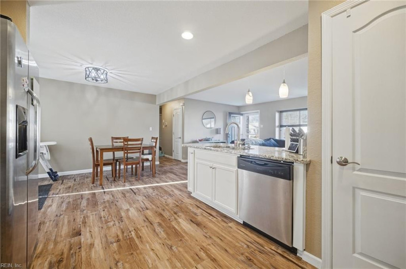 Photo 4 of 30 residential for sale in Norfolk virginia