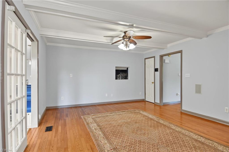 Photo 11 of 49 residential for sale in Virginia Beach virginia
