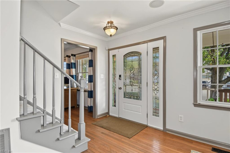 Photo 4 of 49 residential for sale in Virginia Beach virginia