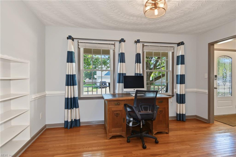 Photo 7 of 49 residential for sale in Virginia Beach virginia