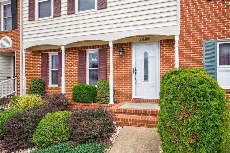 Photo 2 of 32 residential for sale in Virginia Beach virginia