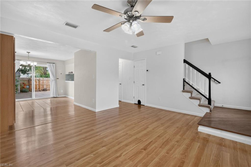 Photo 7 of 32 residential for sale in Virginia Beach virginia