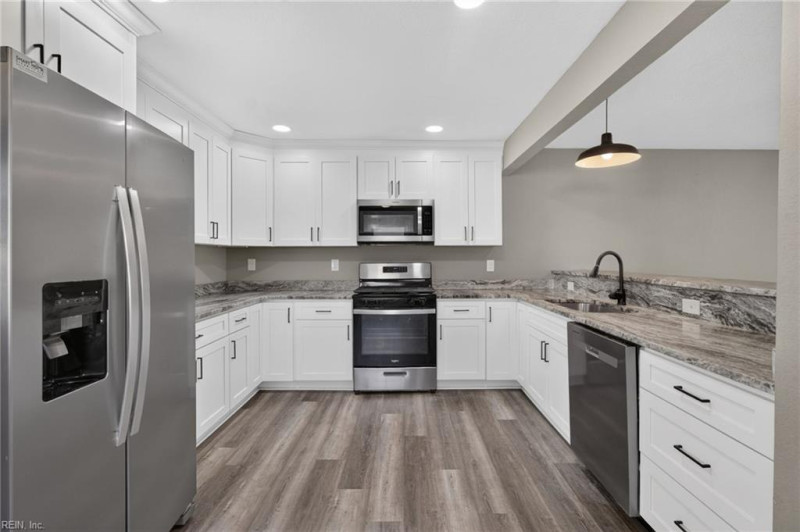 Photo 12 of 34 residential for sale in Norfolk virginia