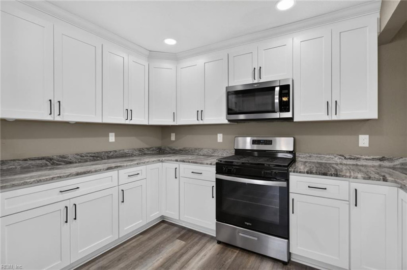 Photo 13 of 34 residential for sale in Norfolk virginia