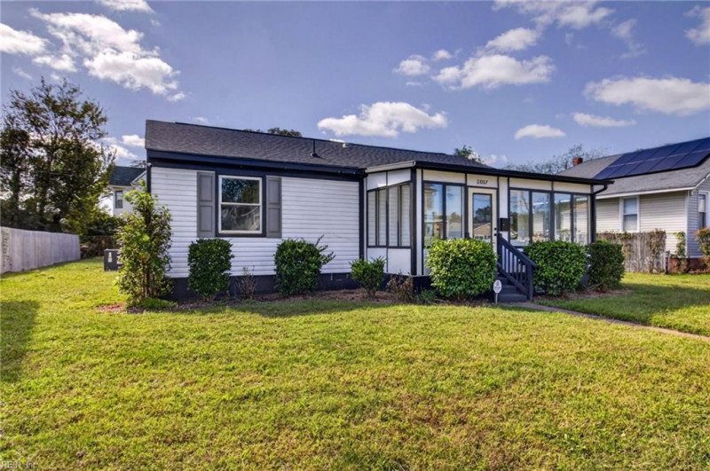 Photo 2 of 34 residential for sale in Norfolk virginia