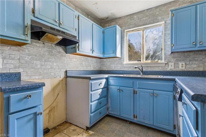 Photo 15 of 45 residential for sale in Portsmouth virginia