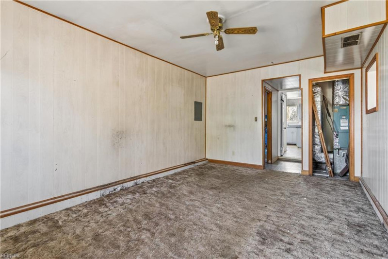Photo 21 of 45 residential for sale in Portsmouth virginia