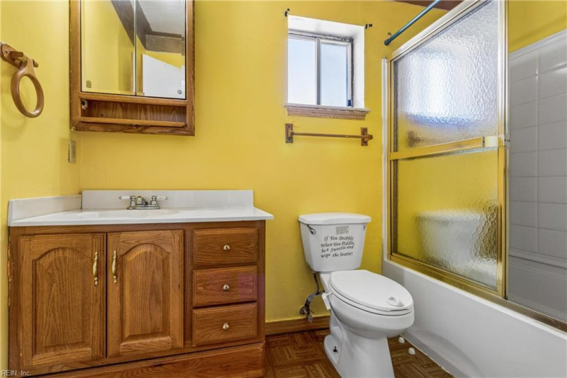 Photo 27 of 45 residential for sale in Portsmouth virginia