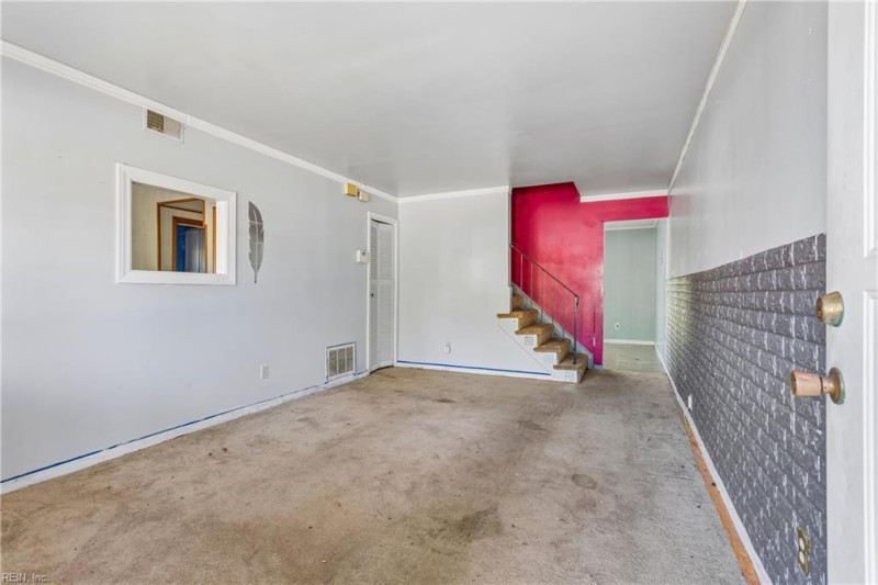 Photo 3 of 45 residential for sale in Portsmouth virginia
