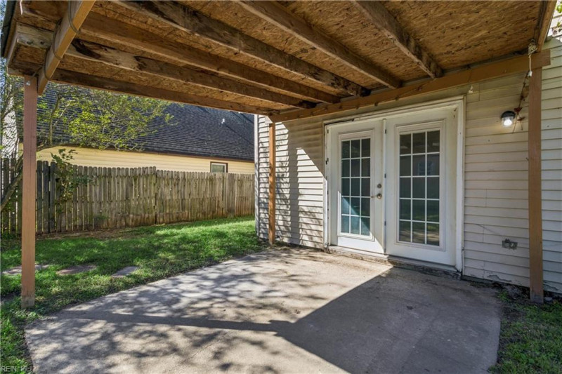 Photo 34 of 45 residential for sale in Portsmouth virginia