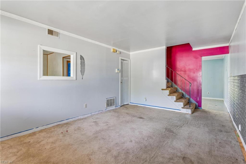 Photo 4 of 45 residential for sale in Portsmouth virginia