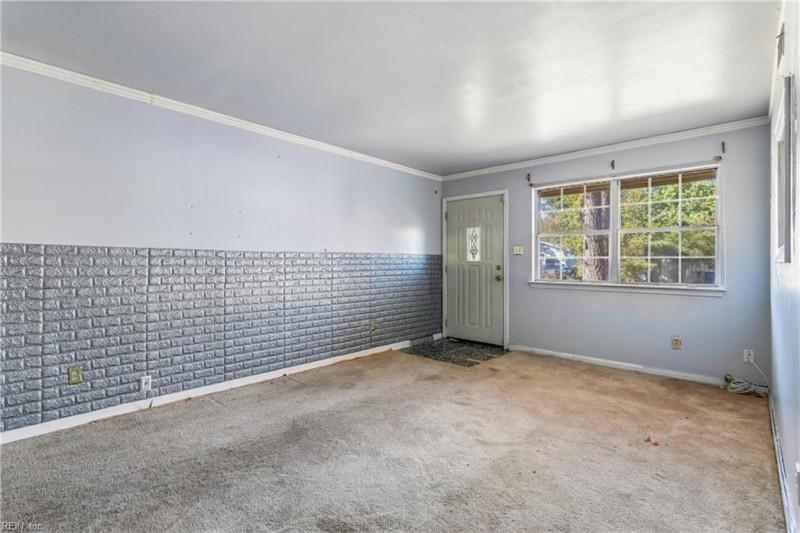 Photo 5 of 45 residential for sale in Portsmouth virginia
