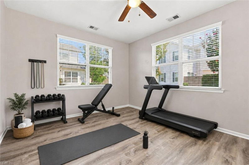 Photo 11 of 41 residential for sale in Virginia Beach virginia