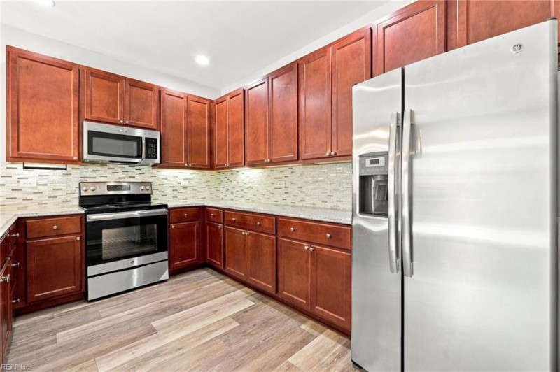 Photo 5 of 41 residential for sale in Virginia Beach virginia
