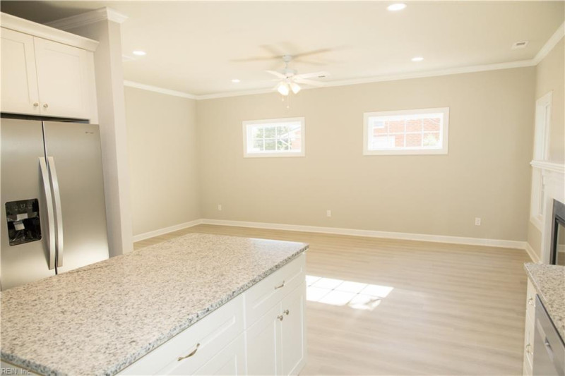 Photo 18 of 37 residential for sale in Chesapeake virginia