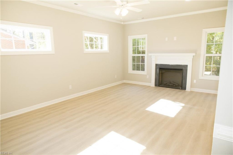 Photo 19 of 37 residential for sale in Chesapeake virginia