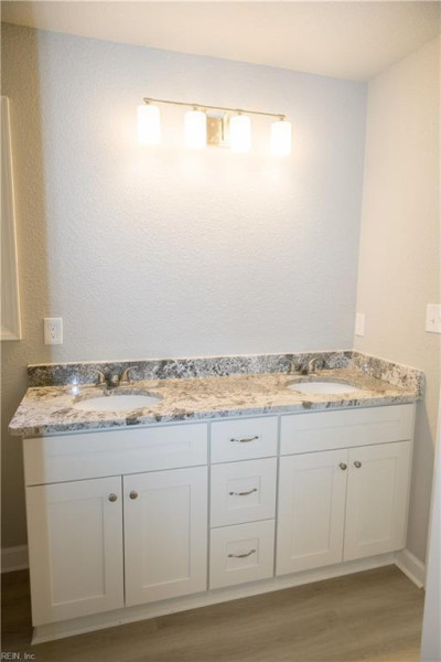 Photo 31 of 37 residential for sale in Chesapeake virginia