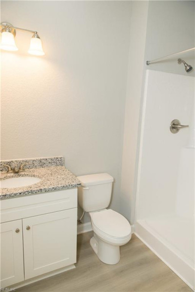 Photo 7 of 37 residential for sale in Chesapeake virginia