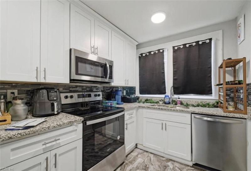 Photo 6 of 14 residential for sale in Newport News virginia Photo 6 of 14 residential for sale in Newport News virginia