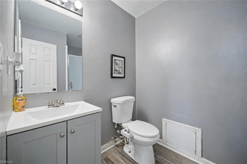 Photo 15 of 33 residential for sale in Virginia Beach virginia