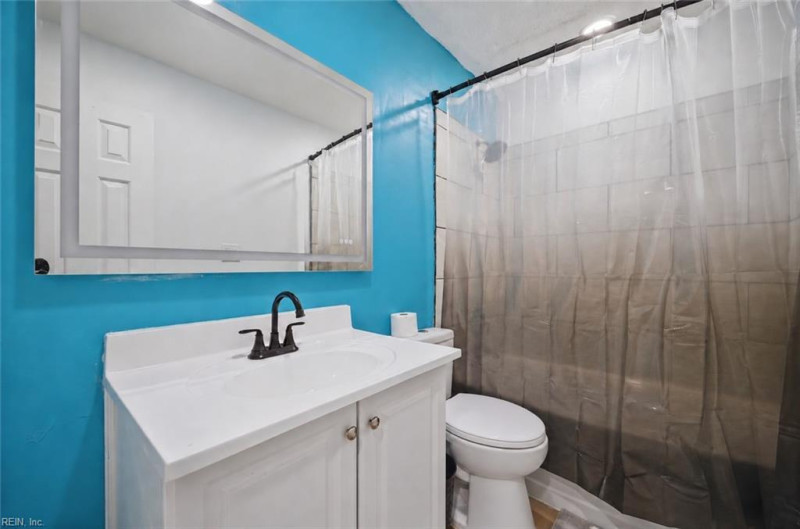 Photo 21 of 33 residential for sale in Virginia Beach virginia