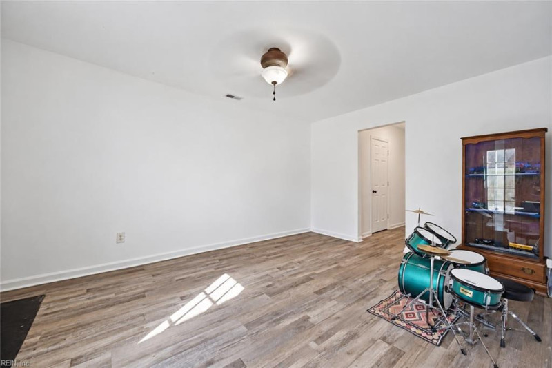 Photo 33 of 33 residential for sale in Virginia Beach virginia