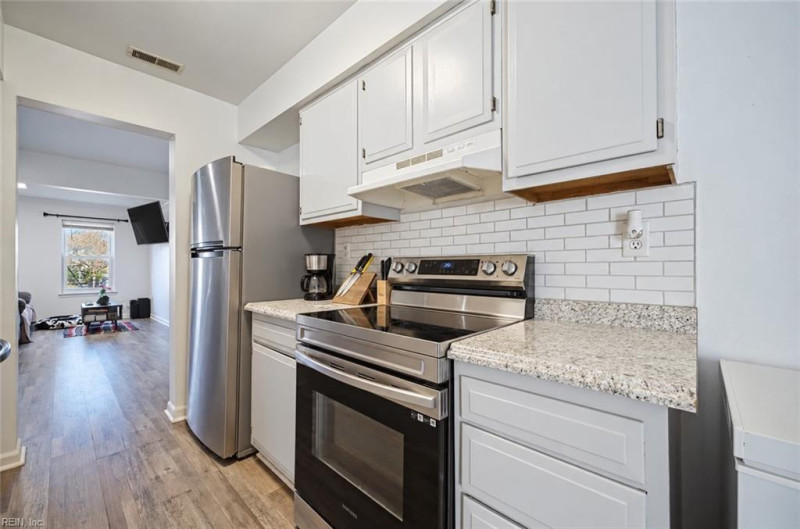 Photo 6 of 33 residential for sale in Virginia Beach virginia
