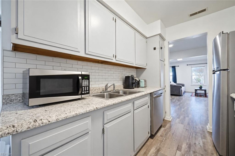 Photo 7 of 33 residential for sale in Virginia Beach virginia