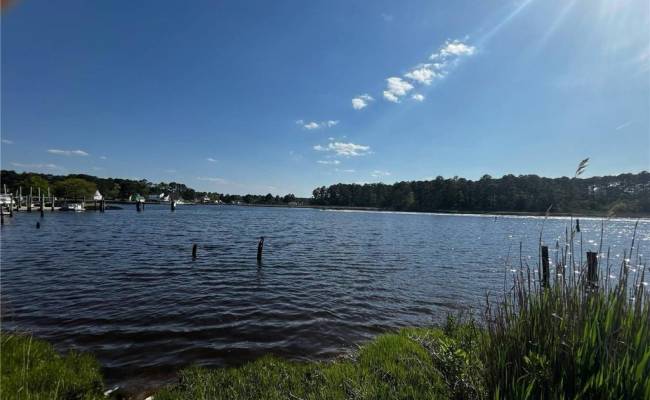 100 Fernwood Farms Road, Chesapeake, VA 23320